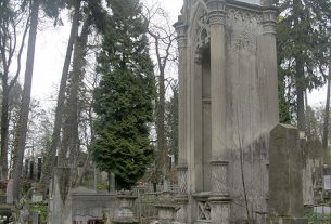 Grobowiec rodziny Chołoniewskich (Fot. Jurij Smirnow)