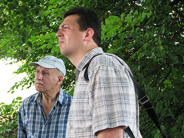 Od lewej: Wiaczesław Kowylow i prezes CKOWP w Strzałkowicach Marek Gierczak (Fot. Julia Łokietko) 