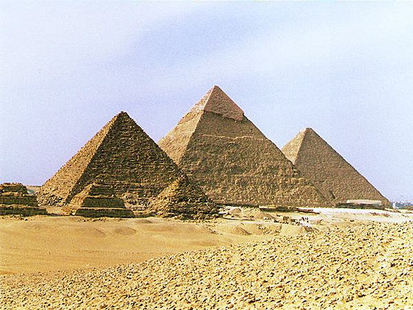 Piramidy Egipskie (Fot. treadrawer.deviantart.com)