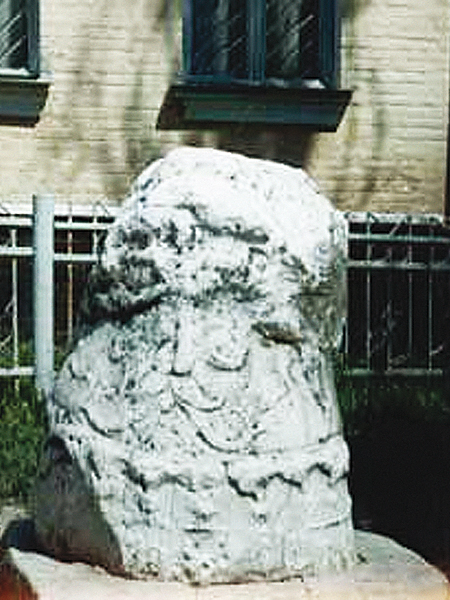 Tyle zostało z pałacu Jeremiego w Łubniach. Chłopi byli bardzo dokładni (Fot. jarema.art.pl)
