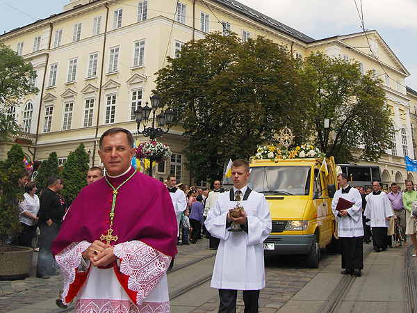 Od nowego papieża świat oczekuje odwagi
