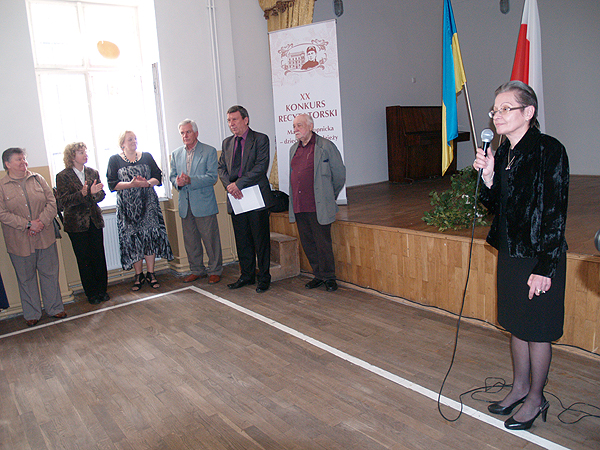 Łucja Kowalska, dyrektor szkoły nr 24 przywitała wszystkich uczestników i gości (Fot. Eugeniusz Sało)