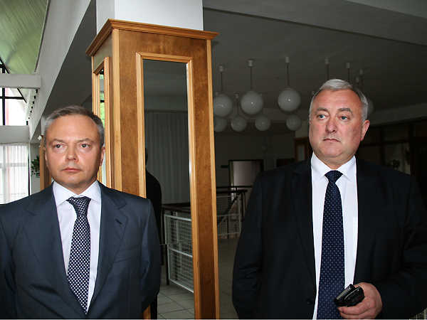 Wiceminister Ukrainy Wiktor Majko (od lewej) i ambasador Ukrainy w Polsce Markijan Malski (Fot. Sabina Różycka)