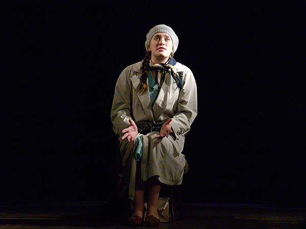 Elżbieta Lewak jako Beata Obertyńska w monodramie „Z domu niewoli” (Fot. Maria Basza)