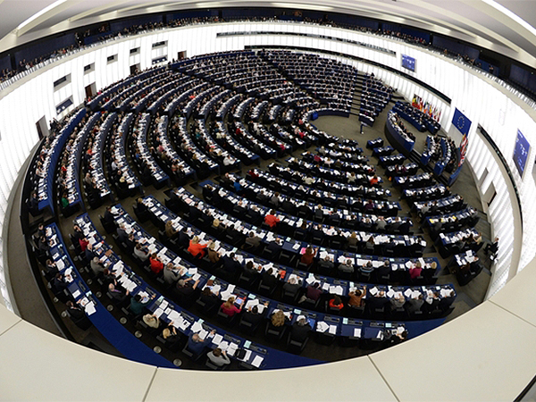 Ostra krytyka Rosji za inwazję na Krym w Parlamencie Europejskim