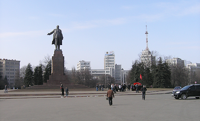 Place z pomnikami Lenina w Charkowie i Doniecku są zarzewiem separatystów (Fot. Dmytro Antoniuk)