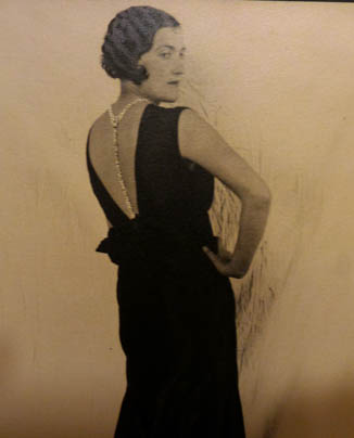 Zofia Kozłowska w sukni balowej (fot. Zbiory prywatne Autorki)