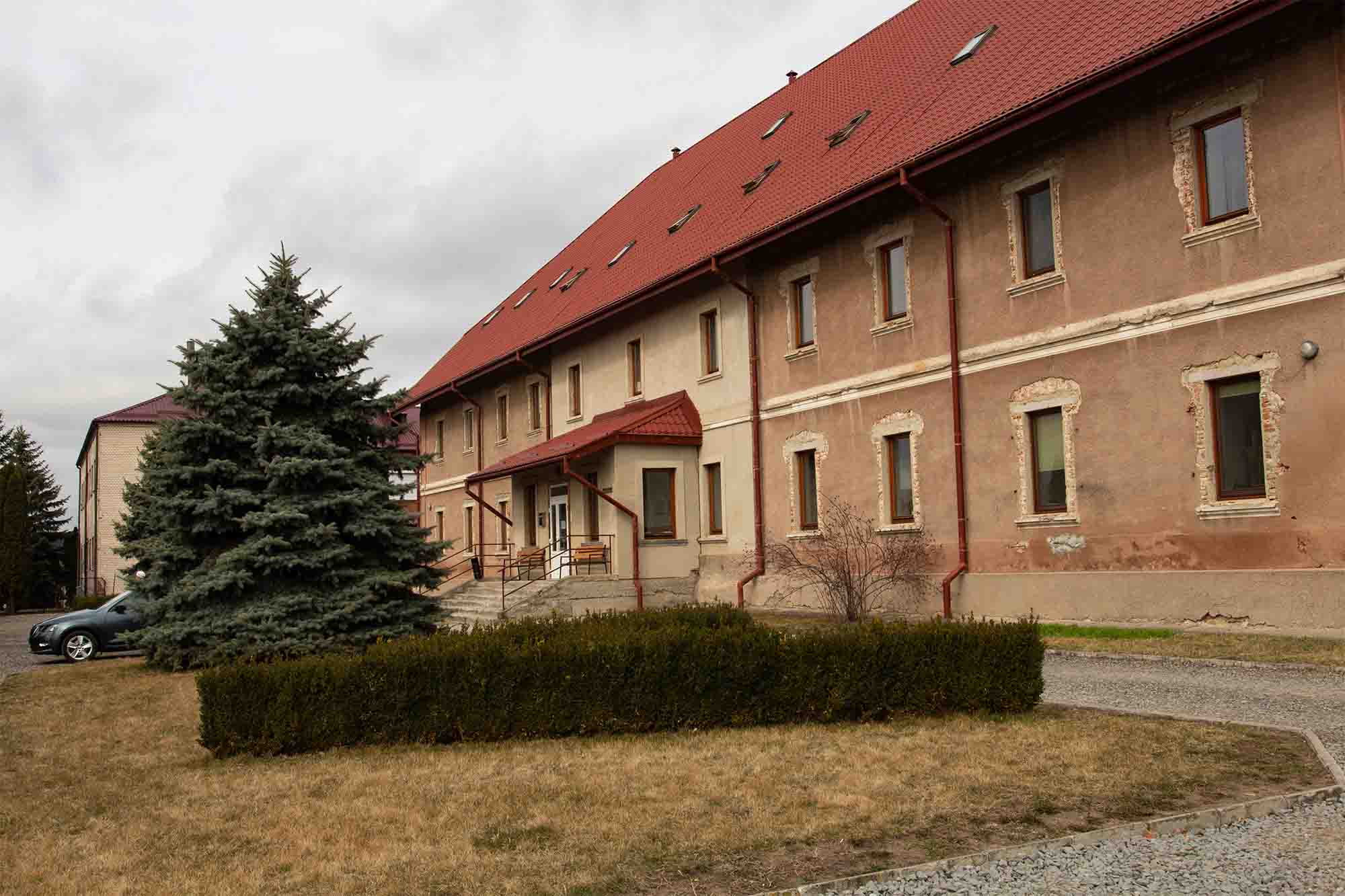 Dawny klasztor ss. Miłosierdzia w Gródku na Podolu stał się domem dla uchodźców