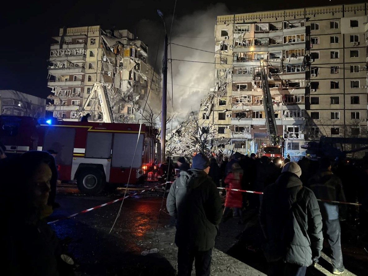 Rosjanie uderzyli w wieżowiec w Dnieprze
