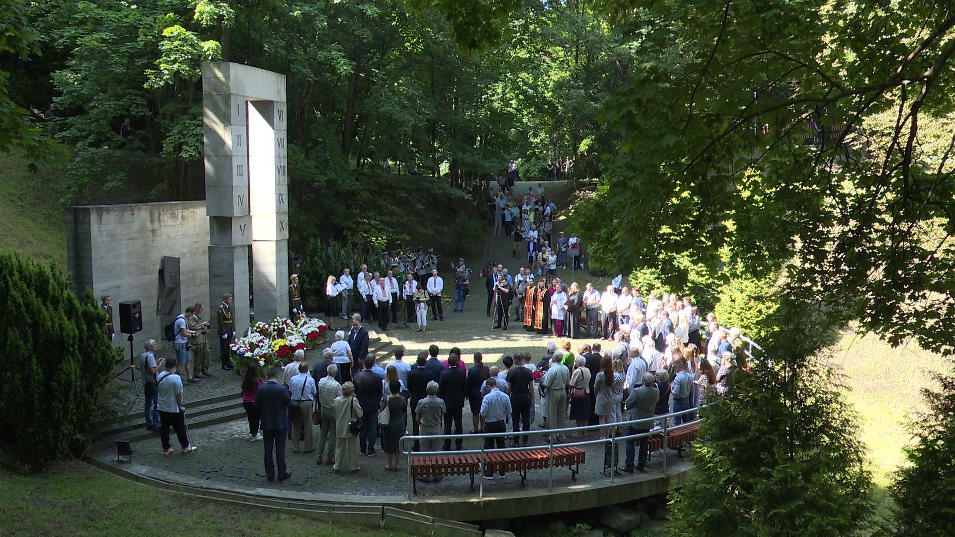 Obchody 82. rocznicy mordu polskich profesorów na Wzgórzach Wuleckich