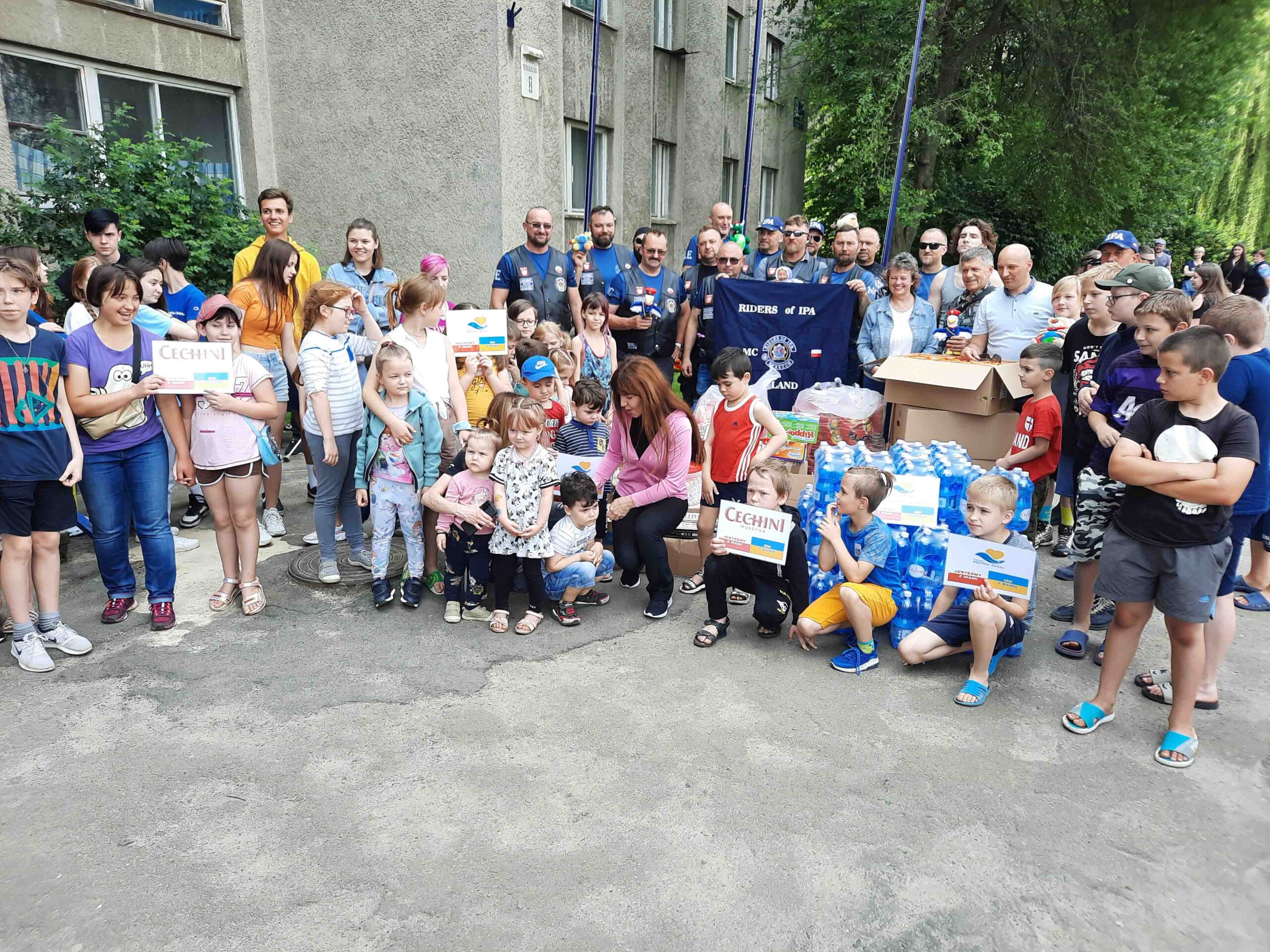 Polscy motocykliści wspierają uchodźców wewnętrznych na Ukrainie