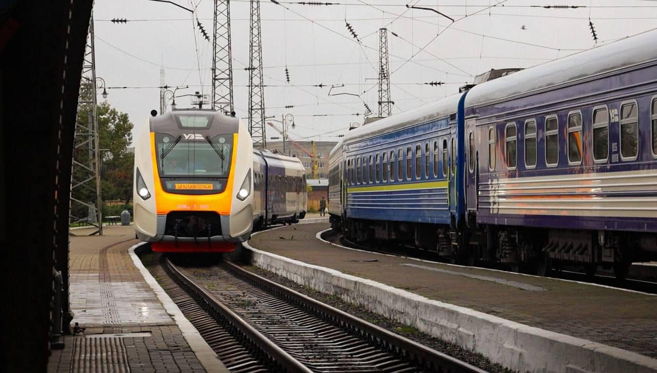Ze Lwowa do Warszawy wyruszył pierwszy pociąg