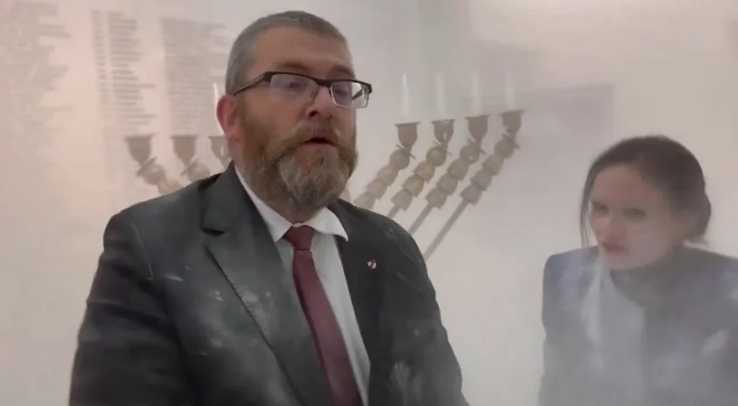 Dymy w Sejmie