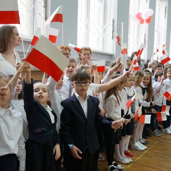 Uroczysta Akademia z okazji Święta Konstytucji 3 Maja w Liceum nr 10 we Lwowie
