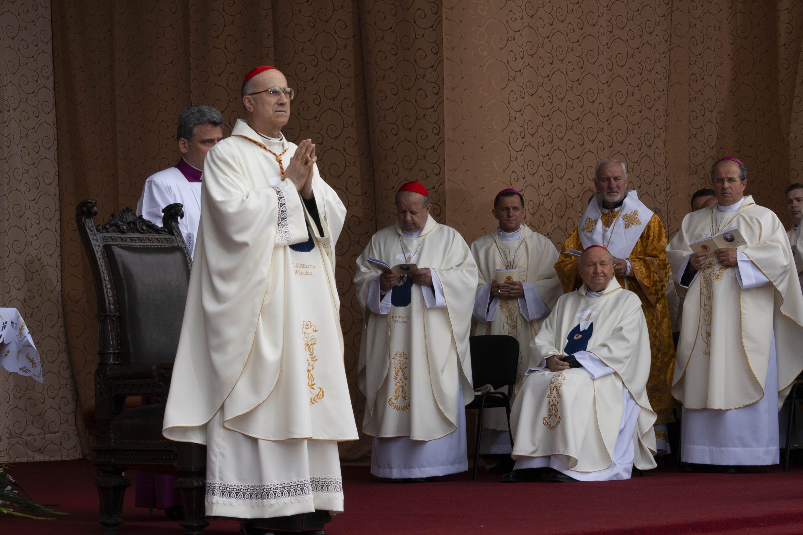 Kardynałowie, arcybiskupi i biskupi gośćmi kardynała Mariana Franciszka Jaworskiego (1991–2008). Część 3