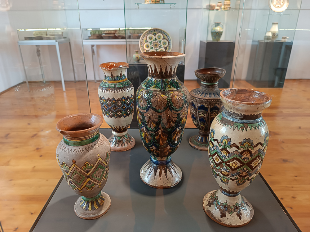 Wystawa ceramiki pokuckiej w Krakowie