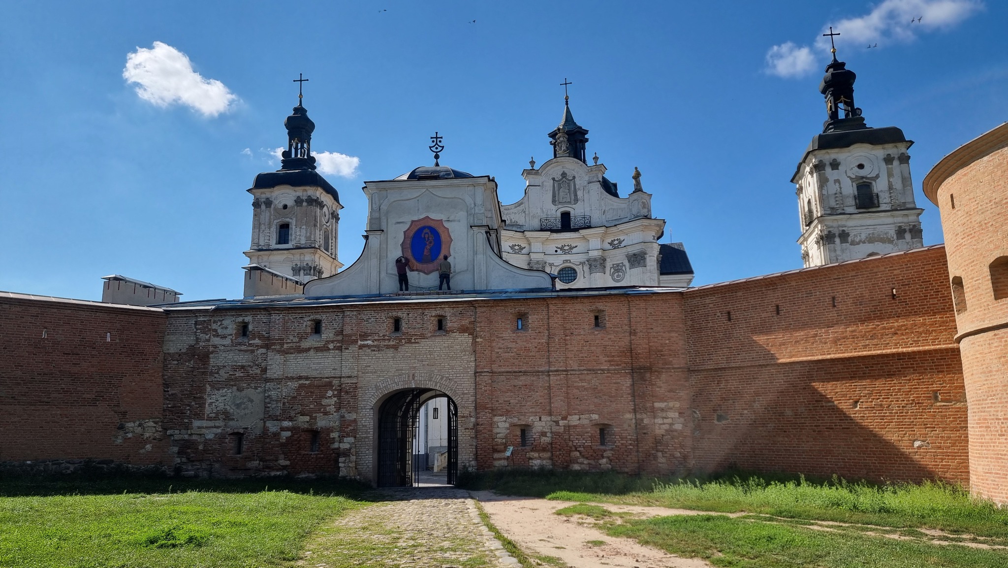 Kolejny etap renowacji i rewaloryzacji murów klasztoru w Berdyczowie