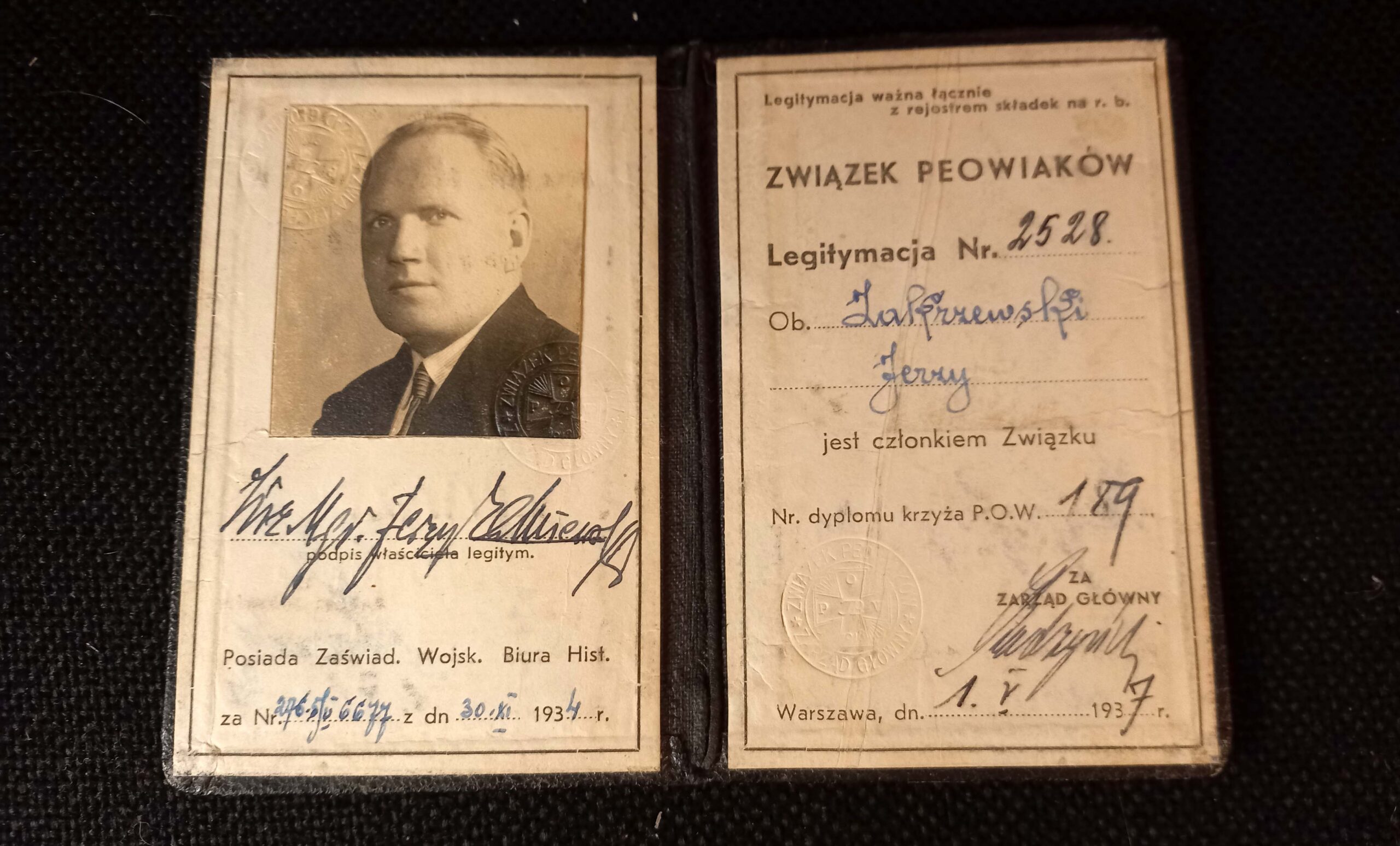 Sekrety dokumentów znalezionych w bibliotece. Część 1