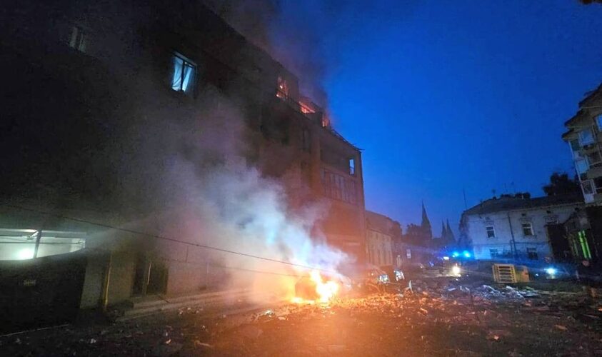 Zmasowany rosyjski atak na Lwów. Są ofiary śmiertelne i ranni
