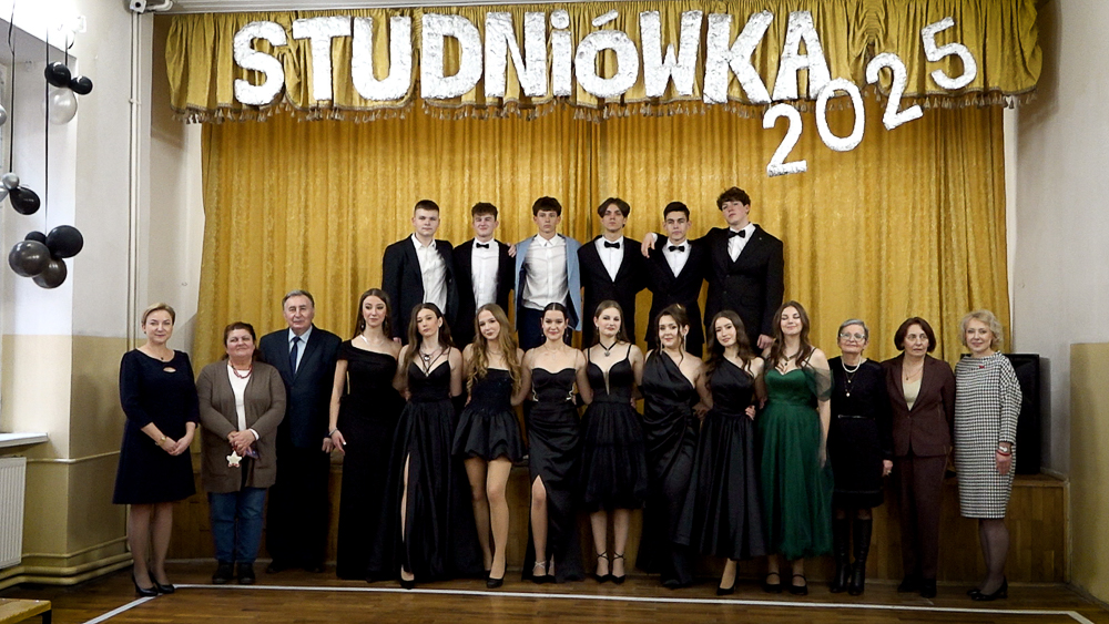 Studniówka w Liceum nr 24 im. Marii Konopnickiej we Lwowie
