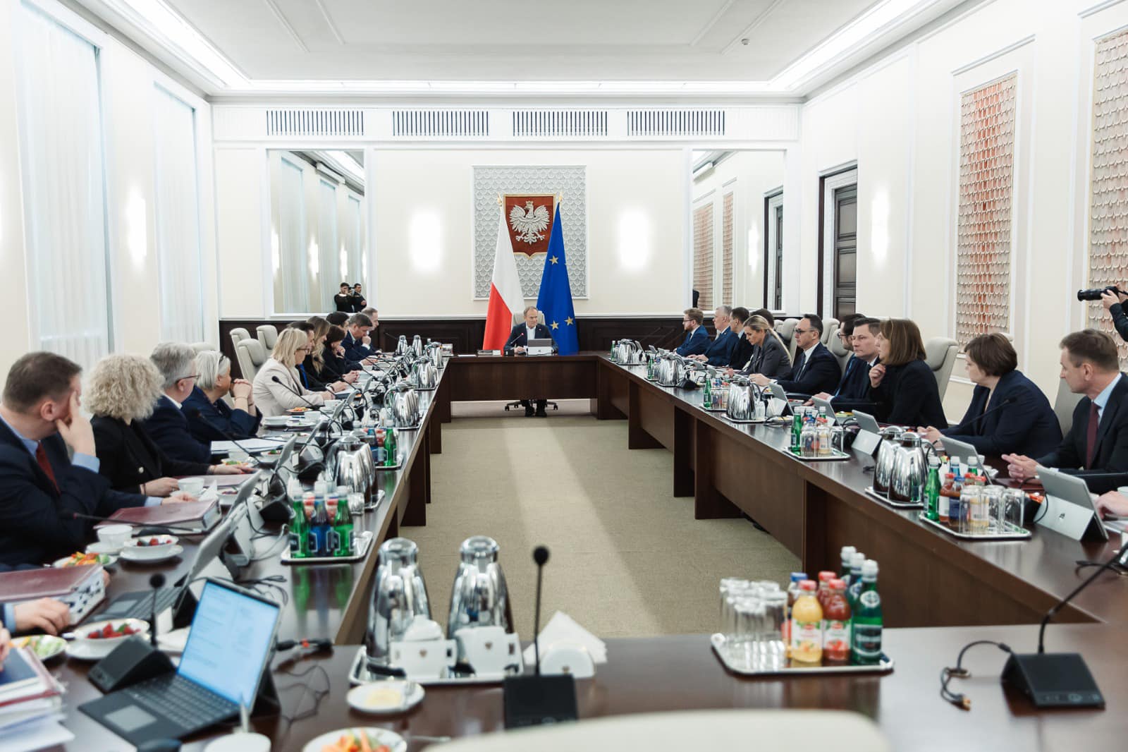 Premier RP: Amerykańska pomoc wojskowa dla Ukrainy została wstrzymana