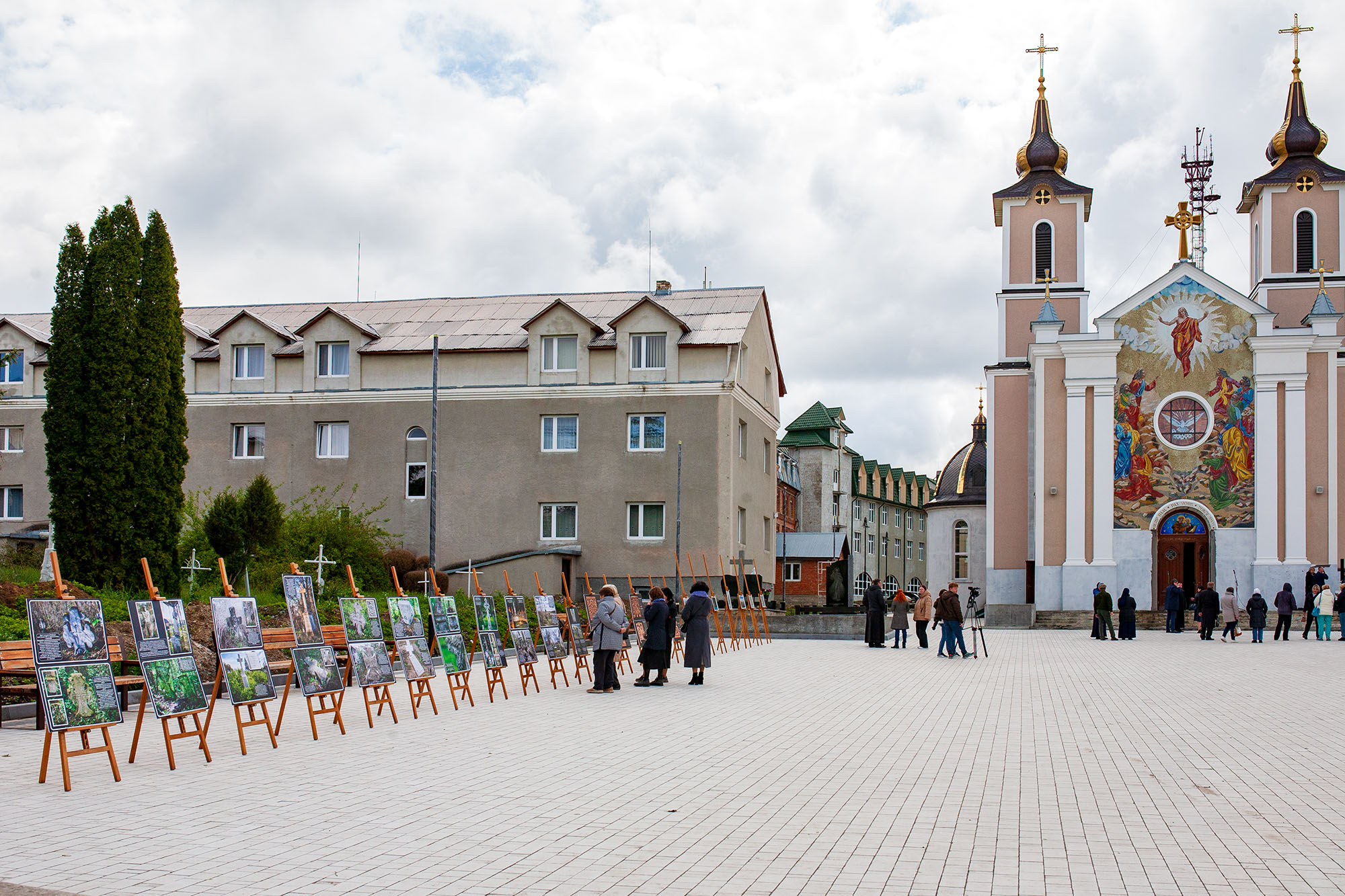Wystawa w sanktuarium św. Antoniego o dawnych nekropoliach podolskich