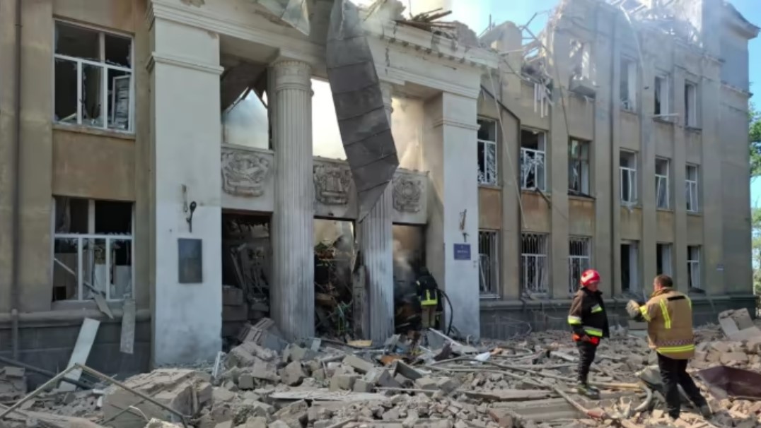 Rosyjska rakieta zniszczyła budynek liceum w Białogrodzie nad Dniestrem
