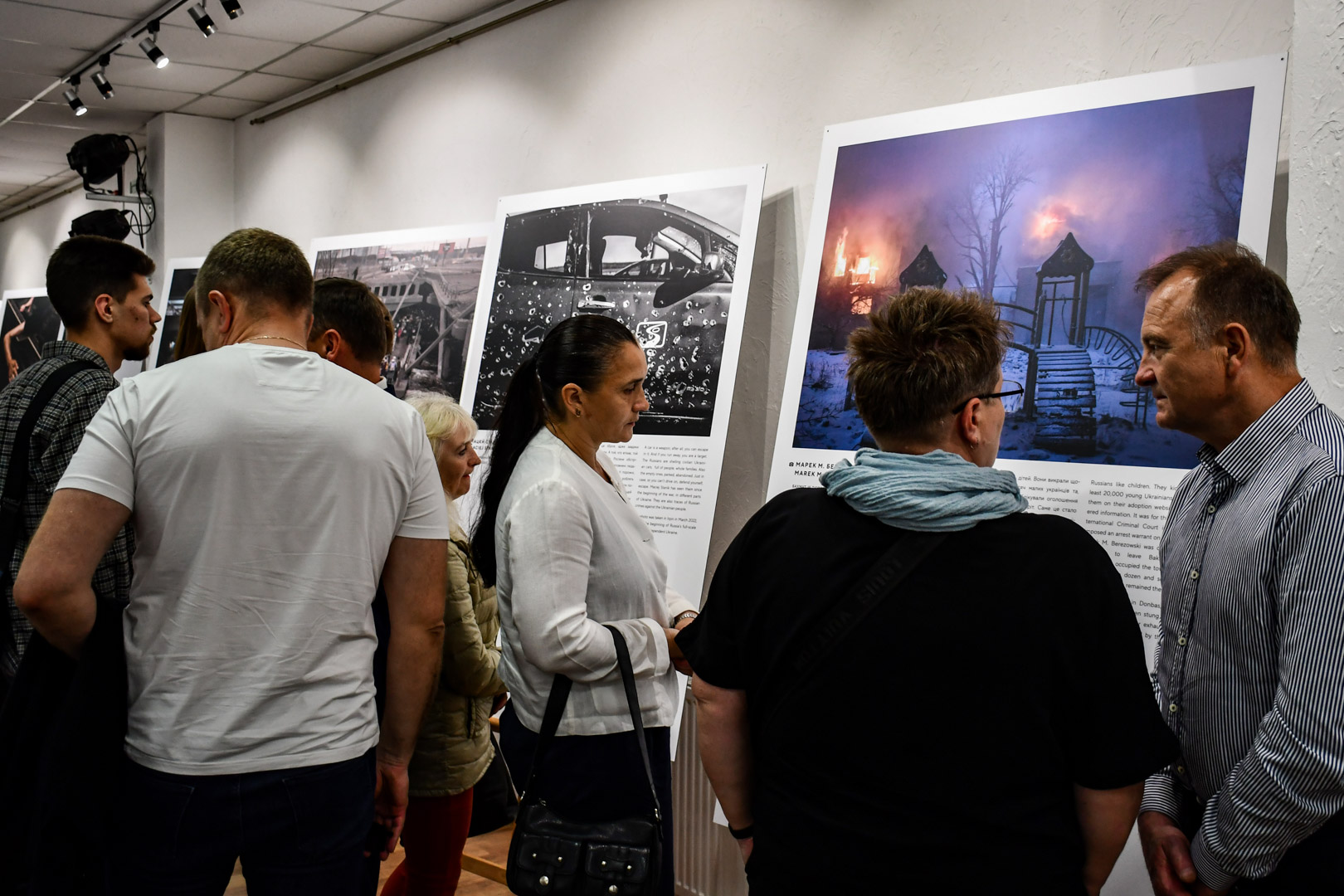 W Centrum Kultury Polskiej przedstawiono wystawę polskich fotografów „Oczy wojny”