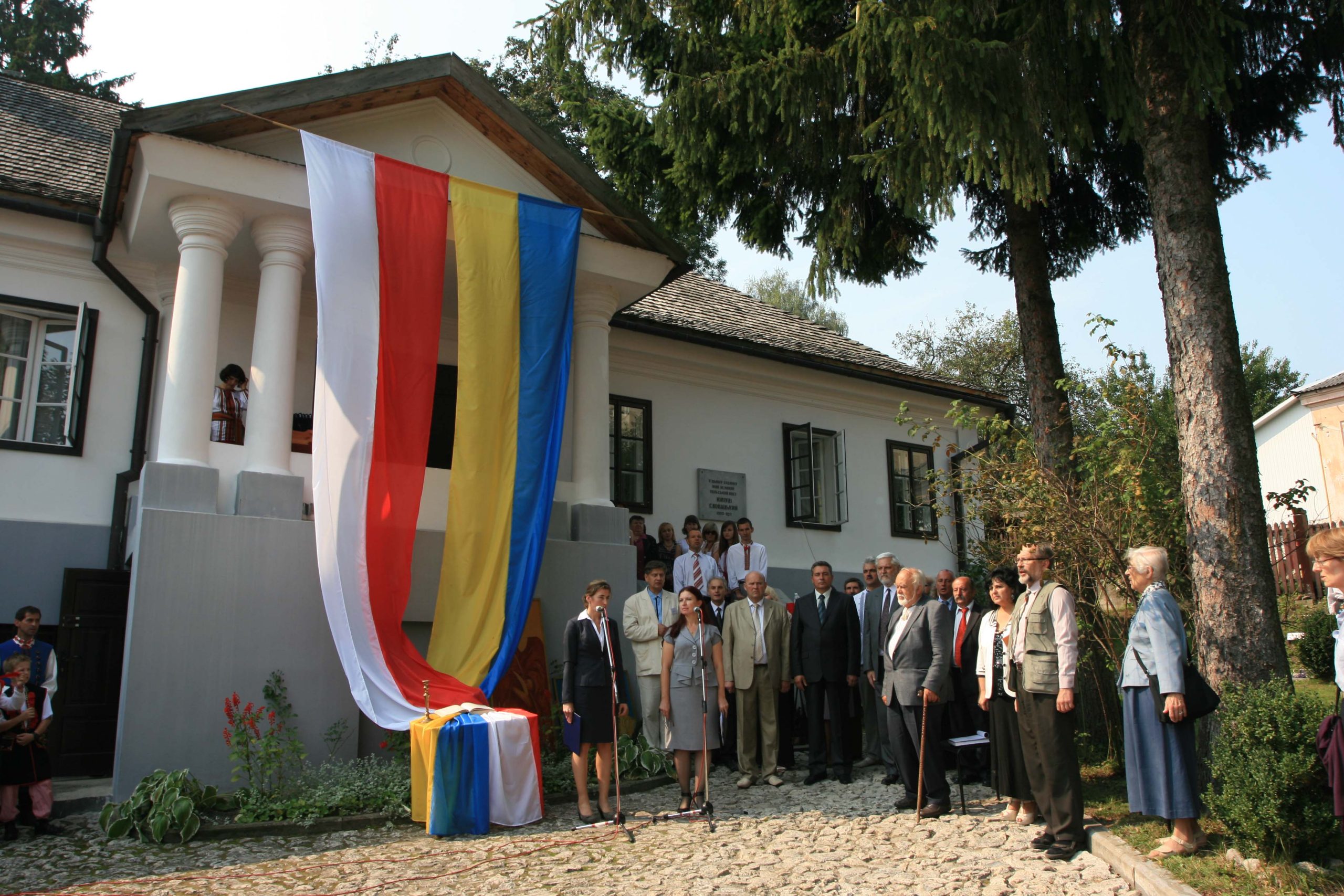 O początkach Dialogu Dwóch Kultur