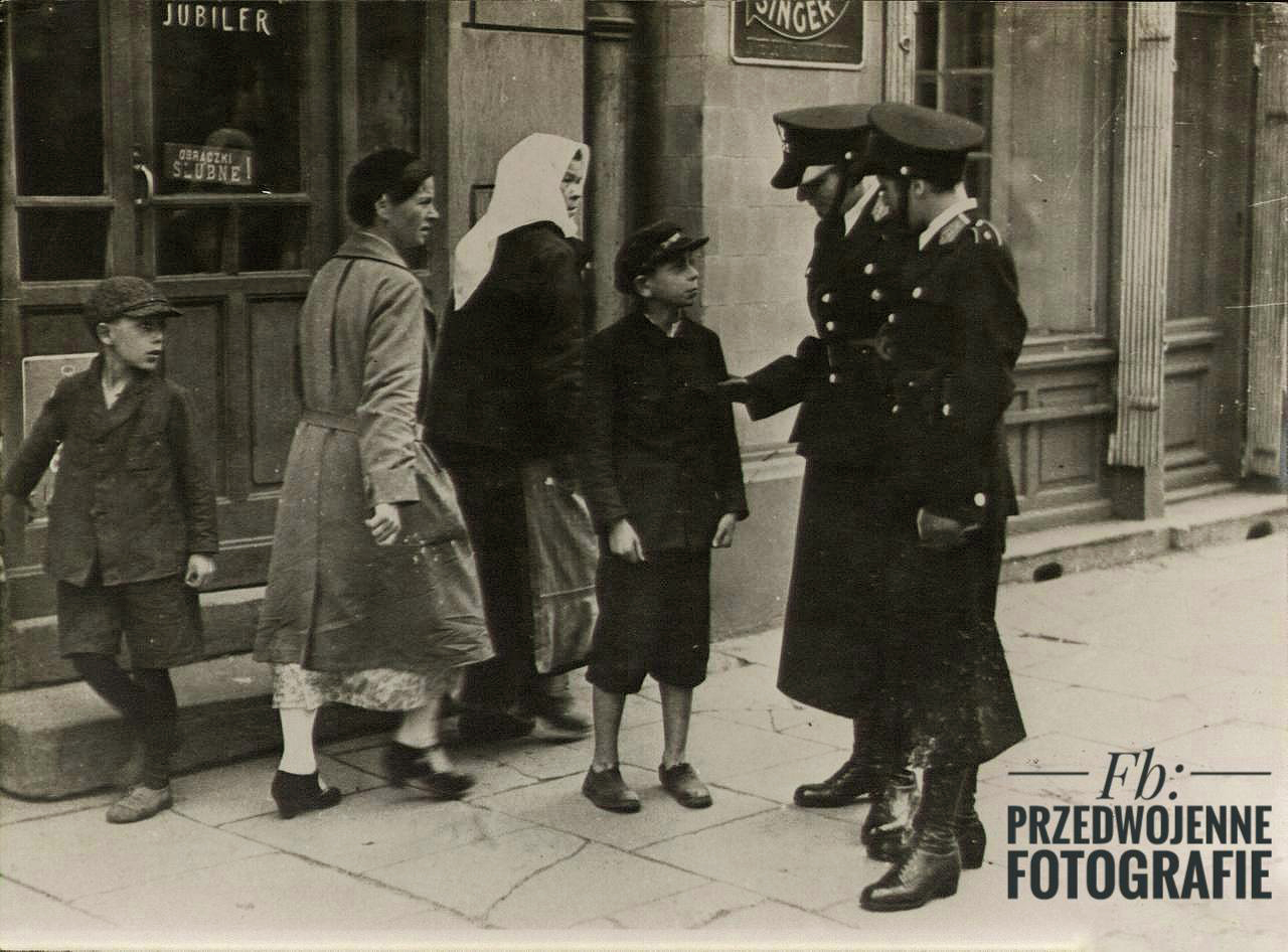 Świat Kobiecy we Lwowie w roku 1935