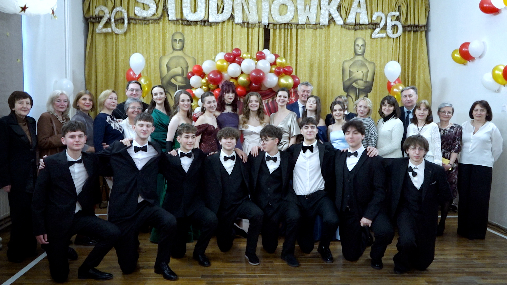 Poloneza czas zacząć. Studniówka maturzystów Liceum nr 24 we Lwowie