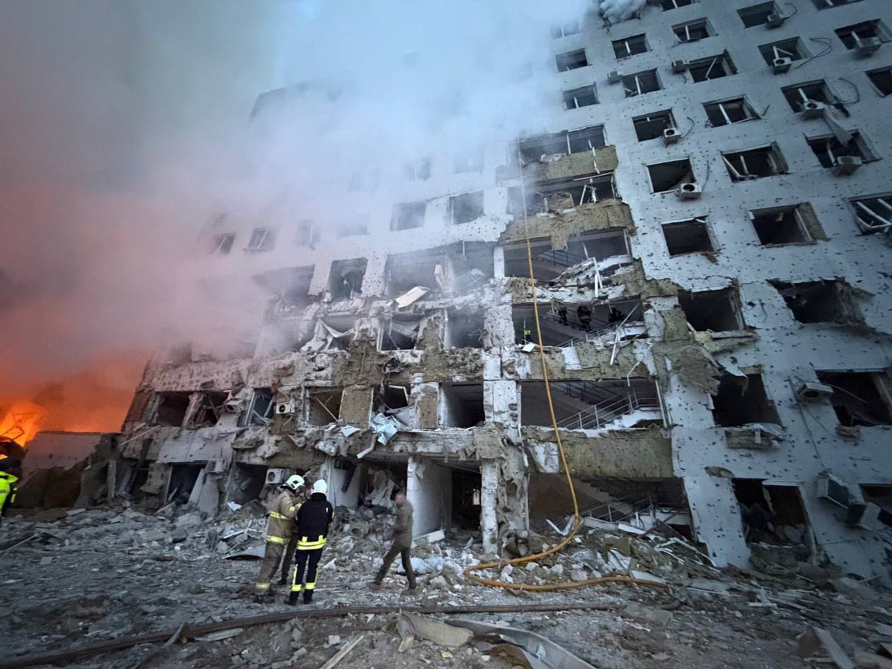 Zmasowany rosyjski atak na Ukrainę. Zabici w Kijowie, Odessie i Dnieprze, setki rannych