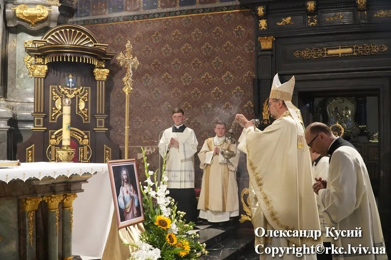Nuncjusz apostolski przewodniczył mszy św. w 25. rocznicę wizyty św. Jana Pawła II we Lwowie